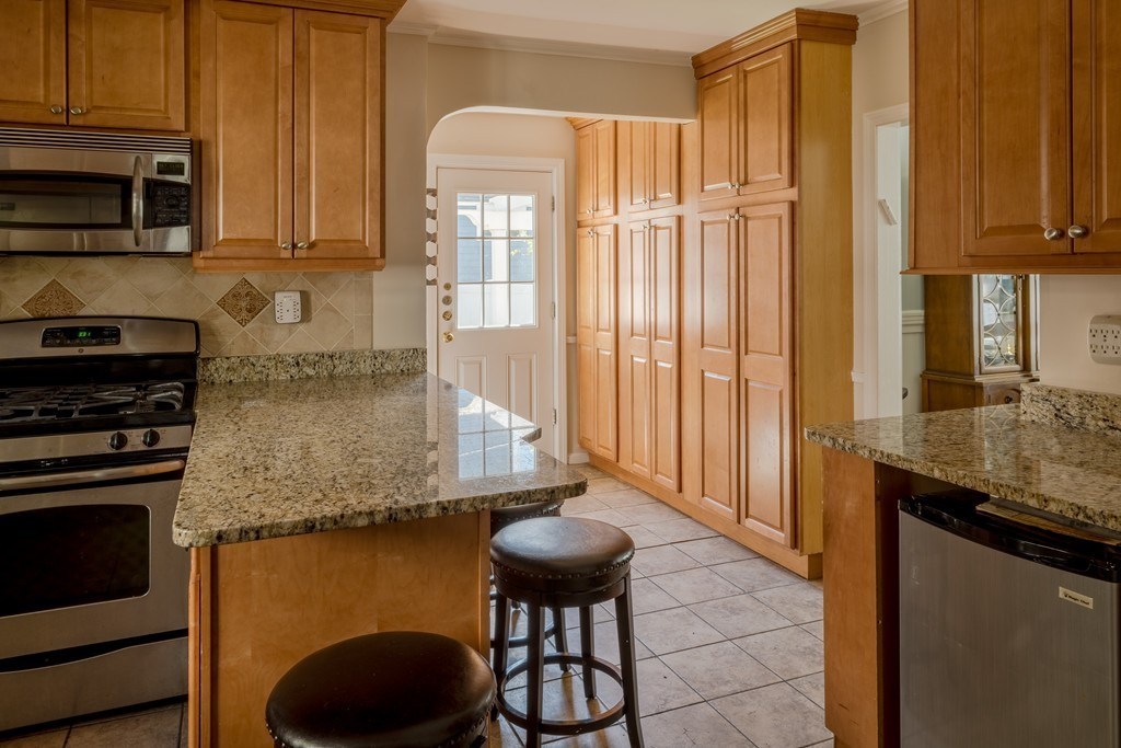 4 bed, 4+ bath apartment for rent at 22 Embassy Rd Unit 1, Brighton — photo 3 of 19