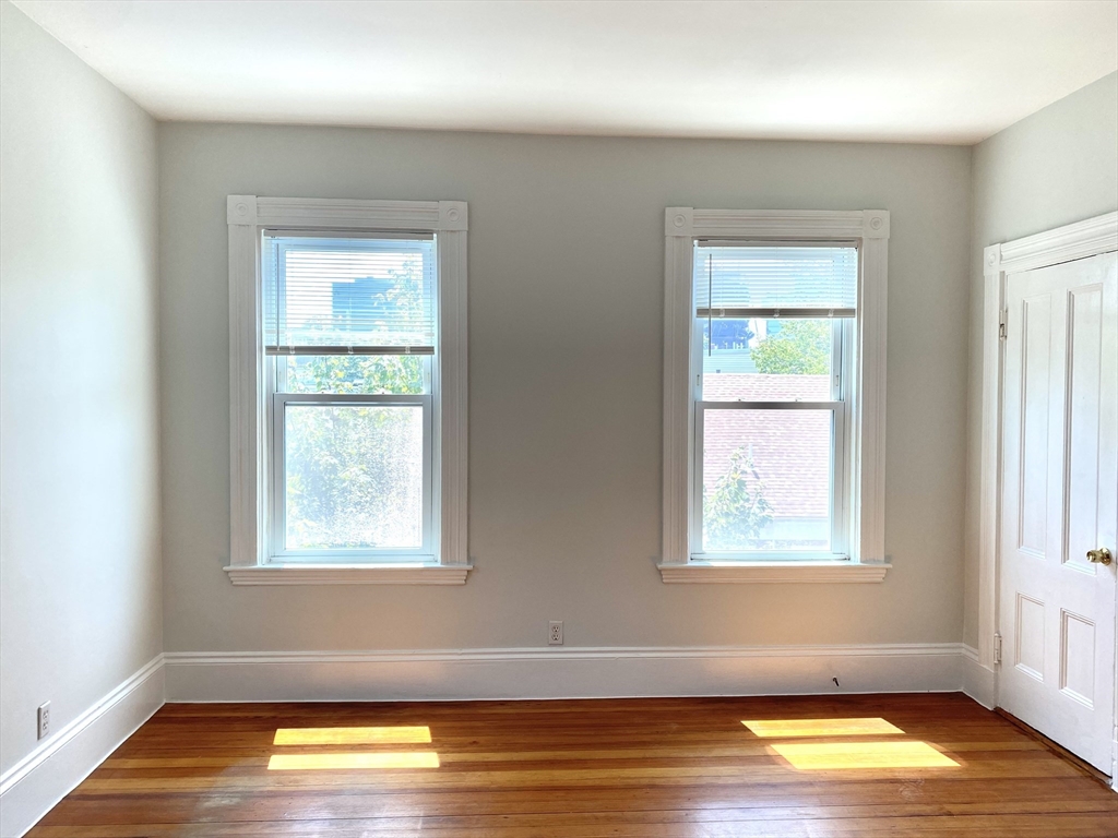 4 bed, 2 bath apartment for rent at 64 6th St Unit 3, East Cambridge — photo 4 of 10