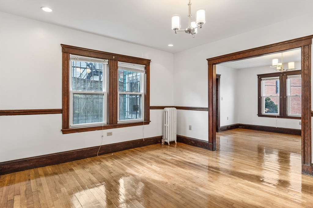 28 Sunset St, Mission Hill