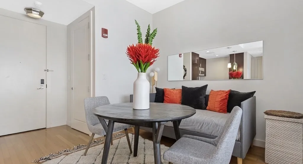 400 Stuart St, Back Bay