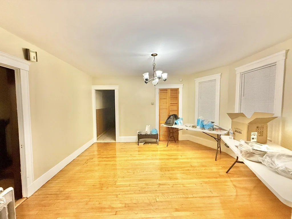 23 Pearl St, Everett