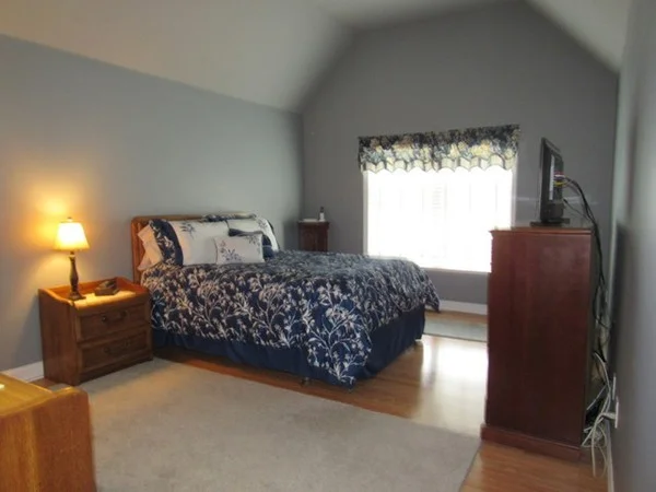 24 Leanne Way, Franklin