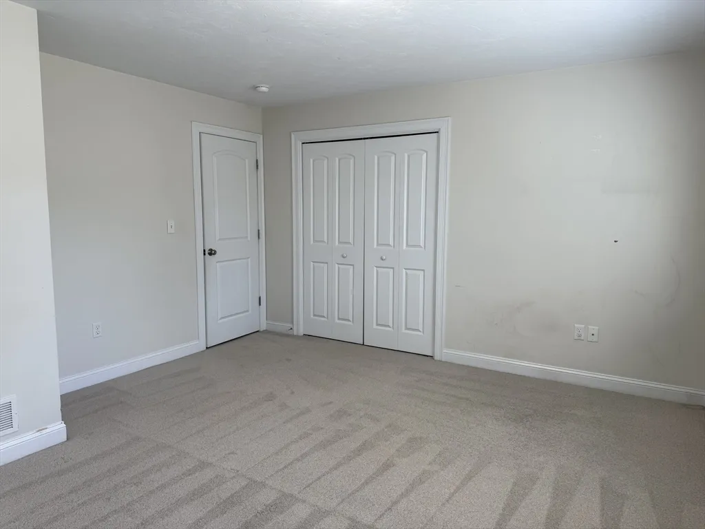 55 Wenham Rd, Carver