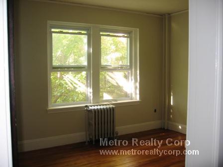 89 Strathmore, Brighton