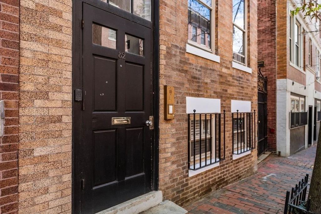 82 Phillips St, Beacon Hill