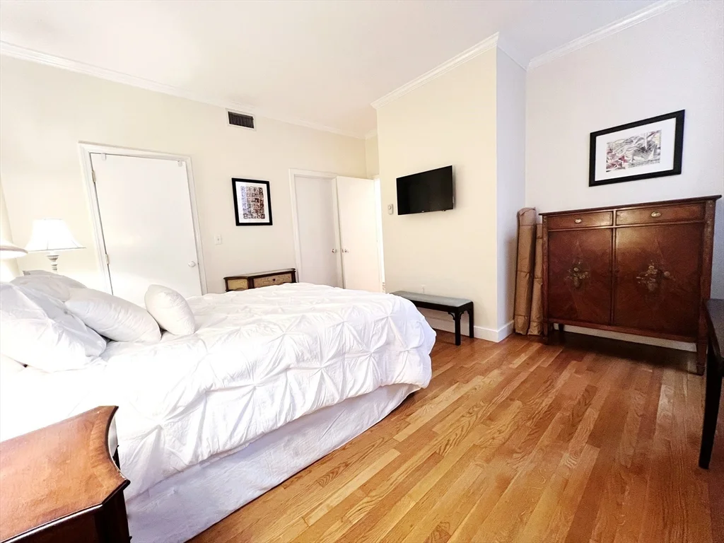 425 Marlborough St, Back Bay