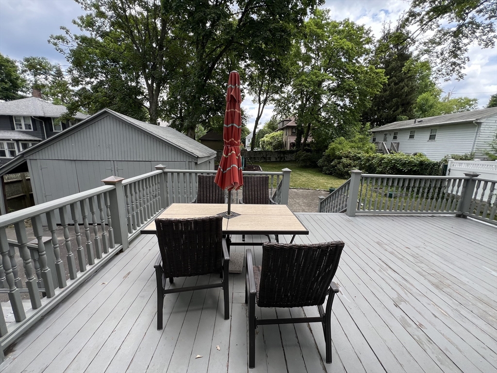 254 Park St, West Roxbury