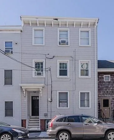 137 W 9th St, South Boston