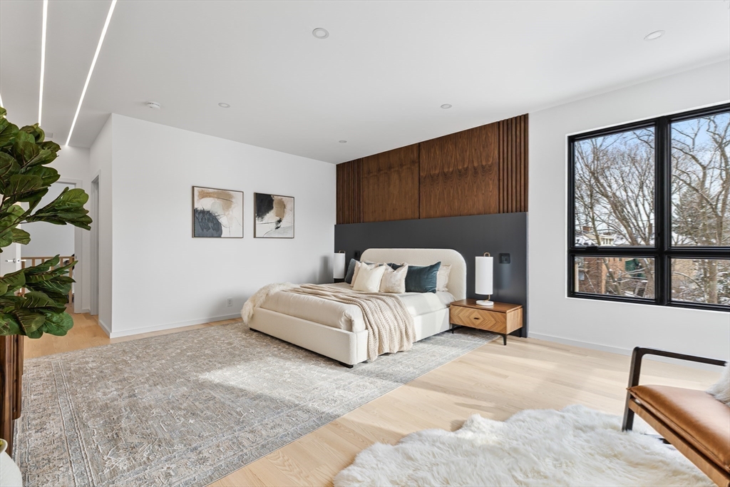 90 Auburndale Ave, Newton