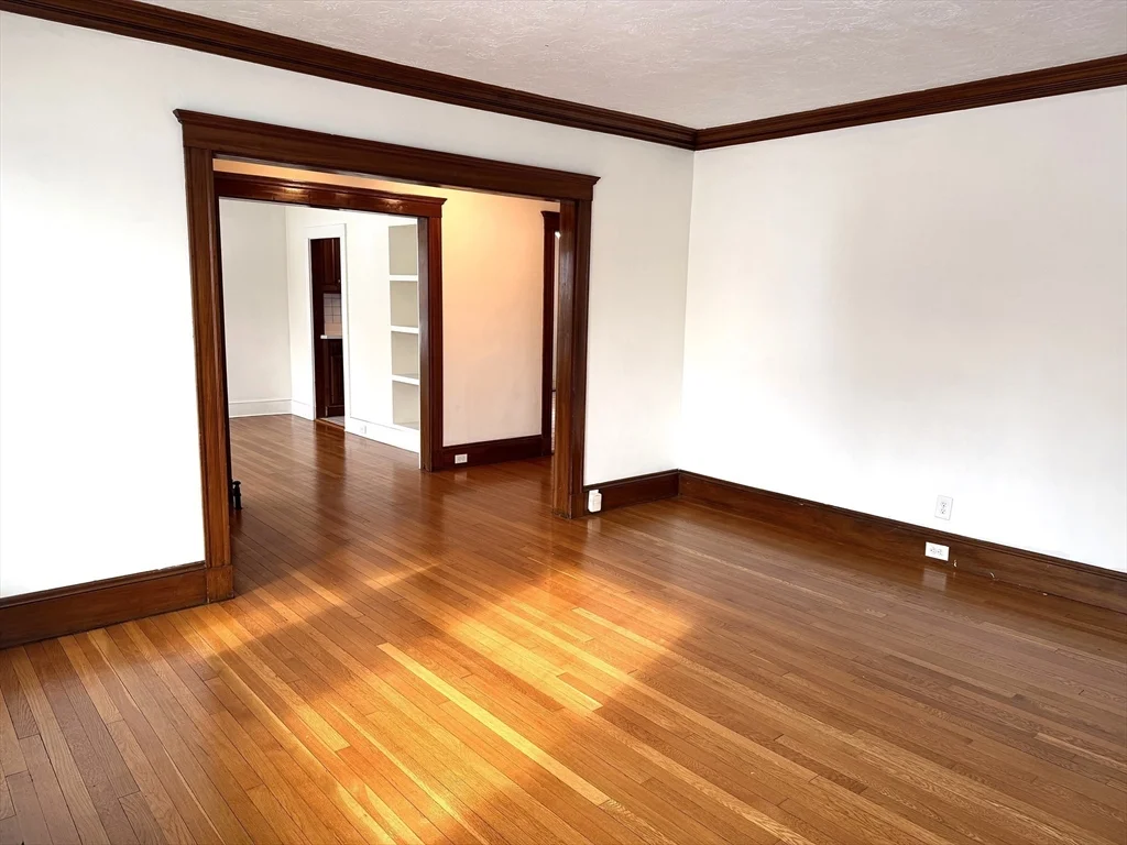 234 Brook Rd, Milton