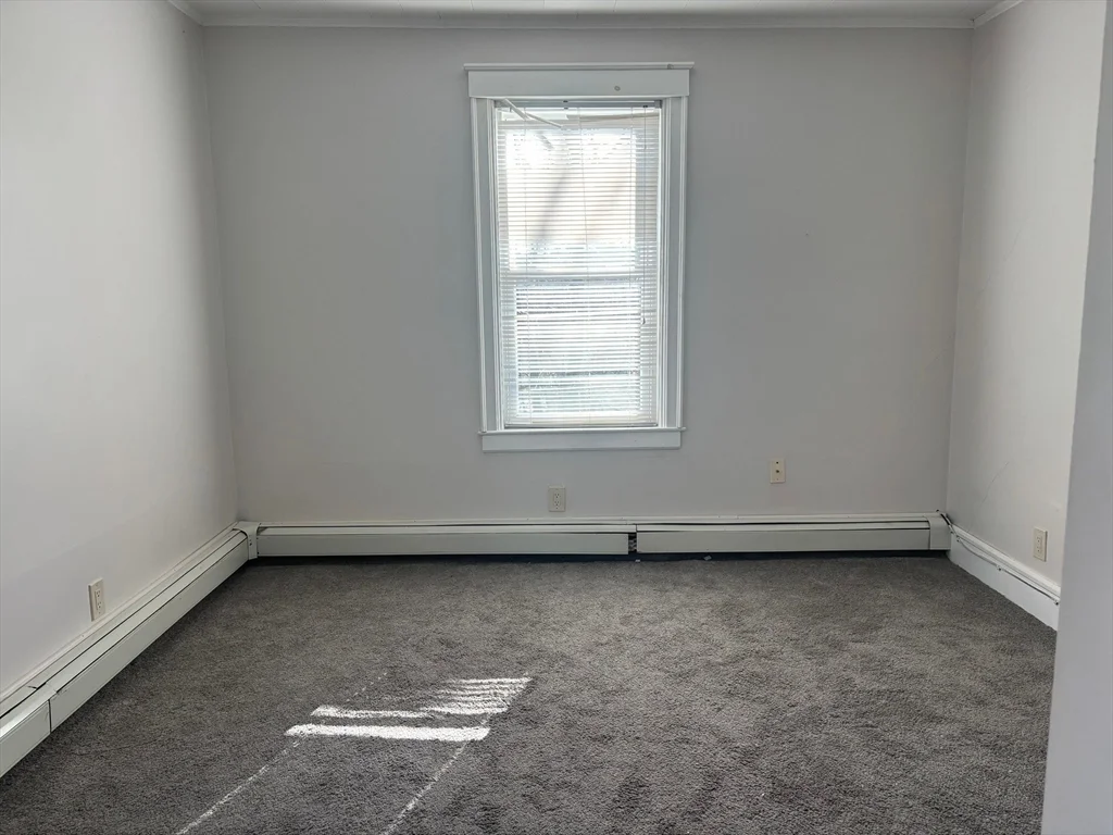 292 Providence Rd, Grafton