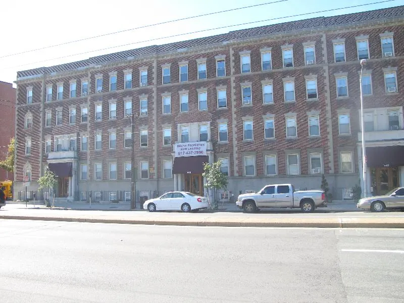 1616 Massachusetts Ave, Neighborhood Nine