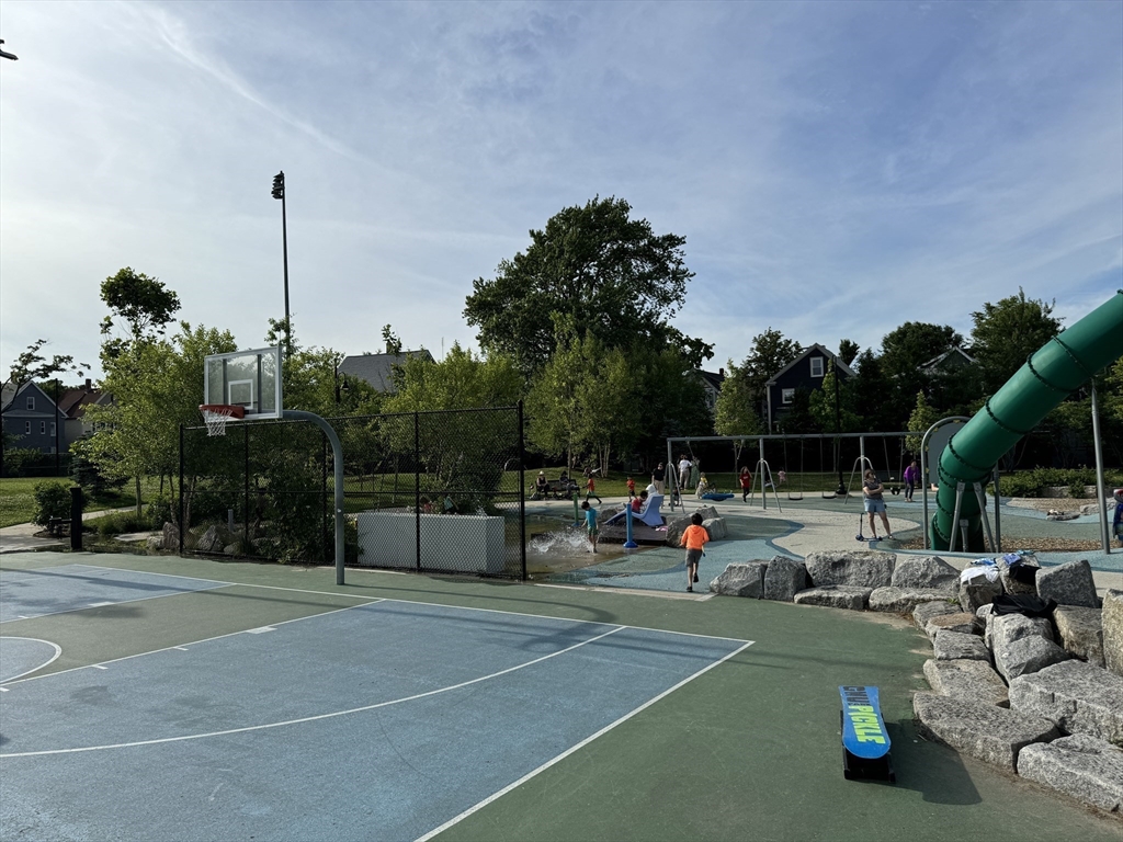 51 Dimick St, Somerville