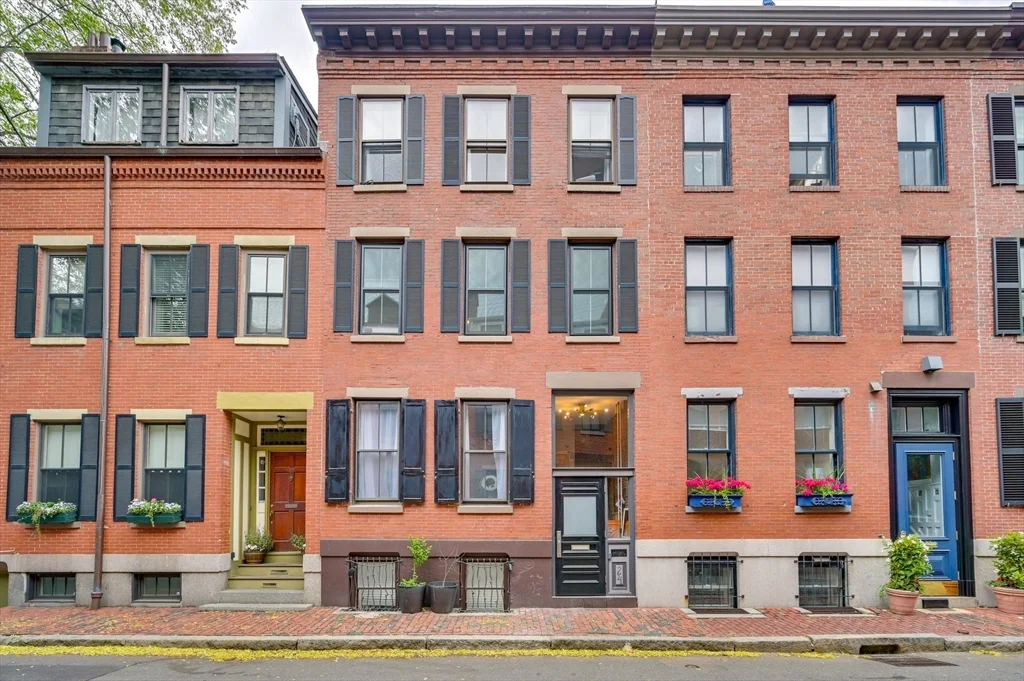 24 Bradford St, South End