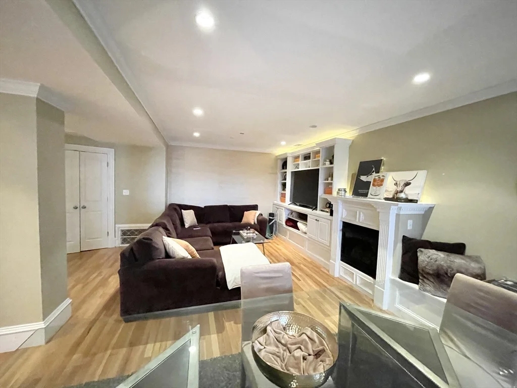 27-29 Telegraph, South Boston