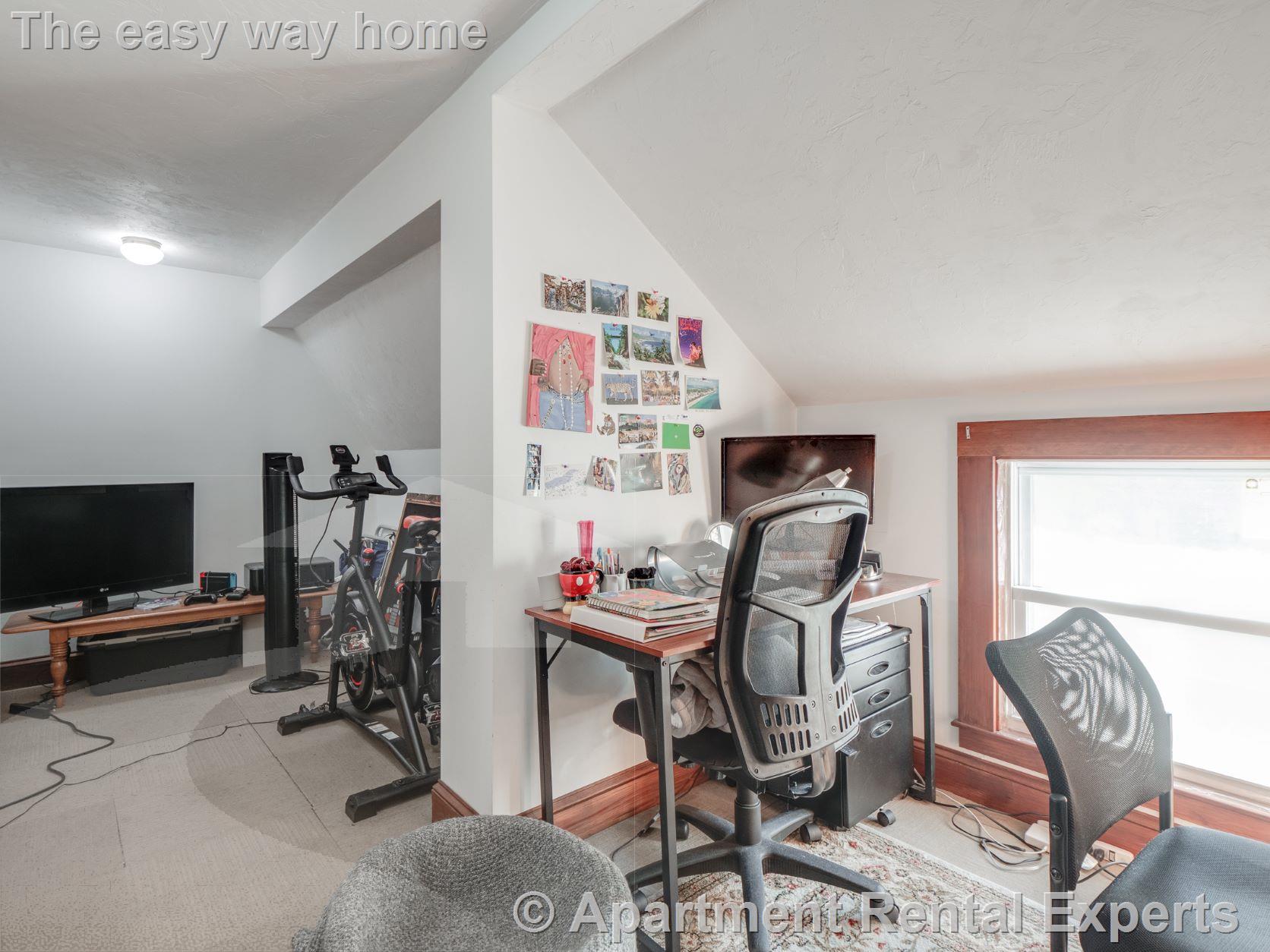 60 Powderhouse Blvd, Davis Square
