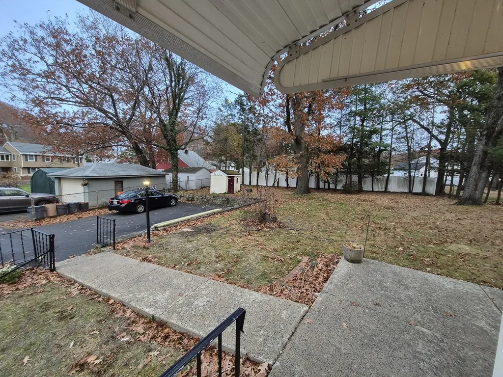 5 Lakeview Ave, Peabody