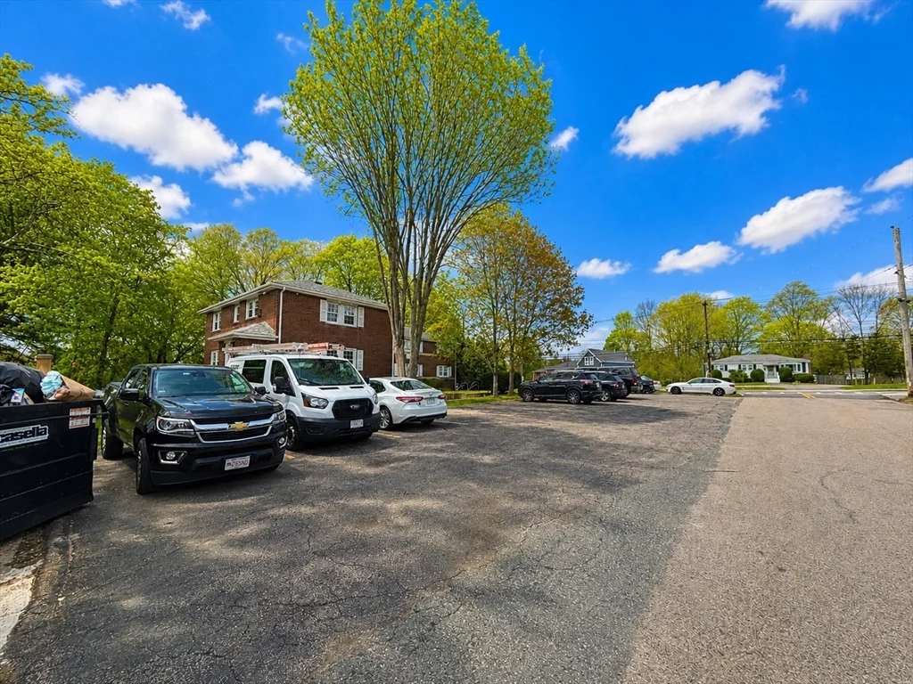 507 Main St, Walpole