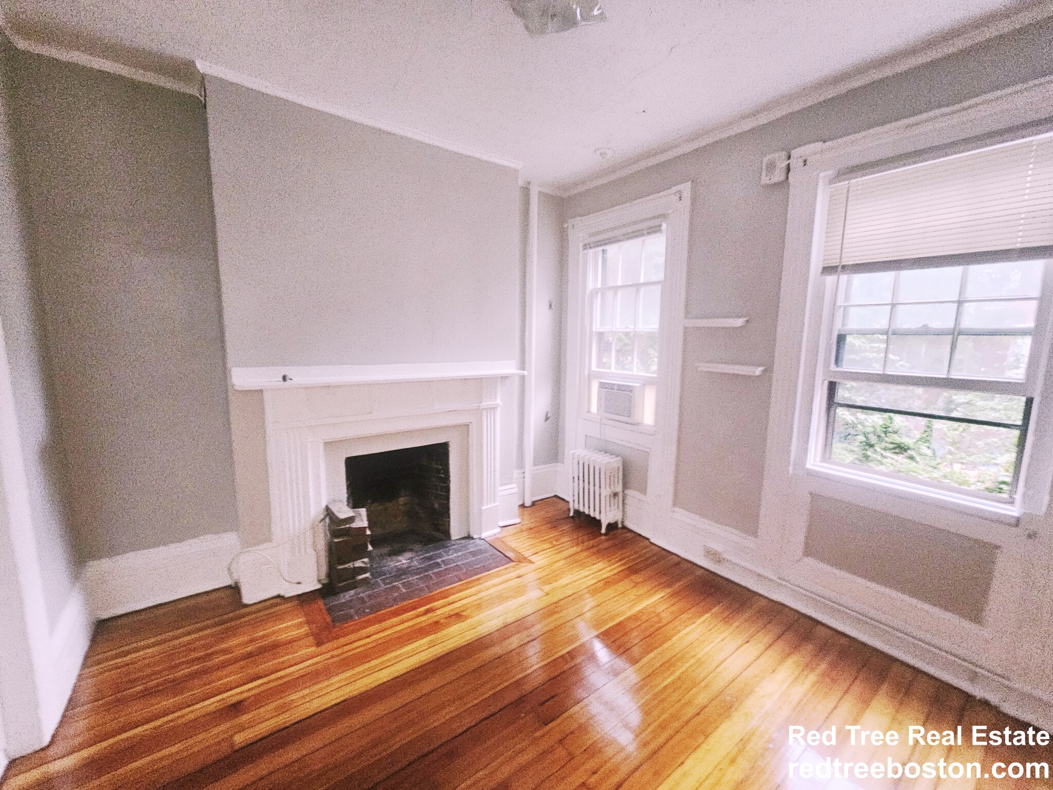 2 Champney Pl, Beacon Hill