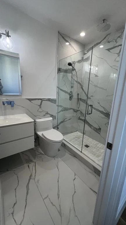 726 E 8th St, South Boston