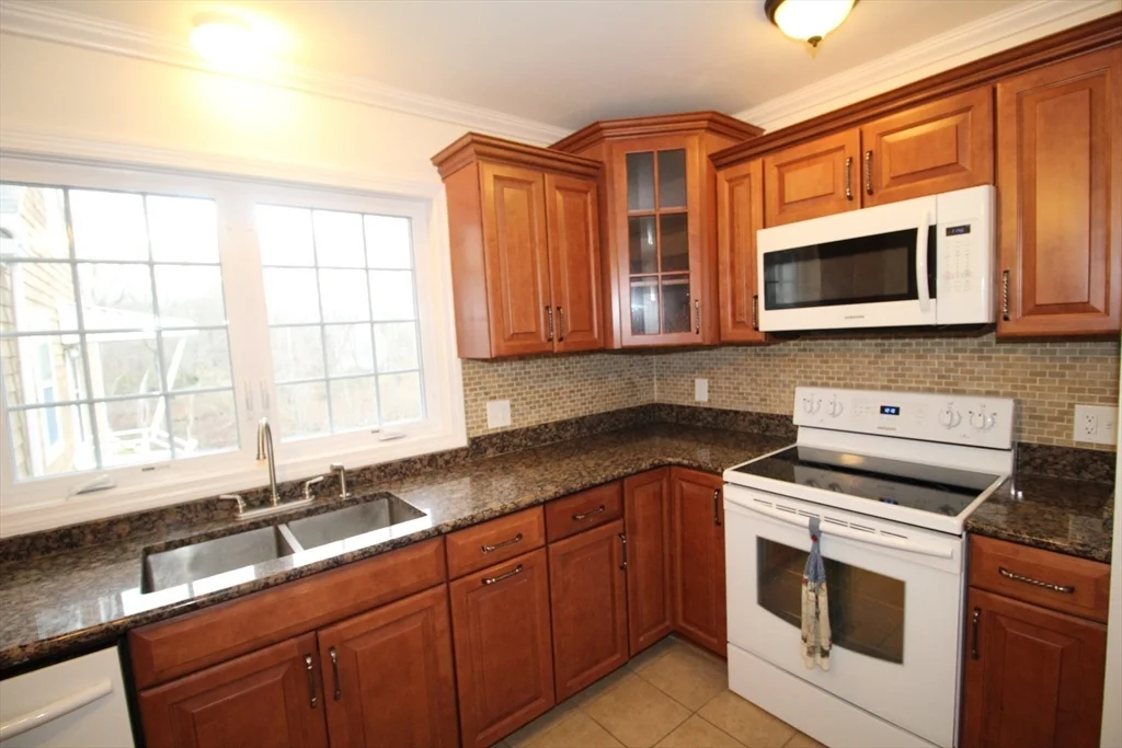 218 Thurber Ave, Attleboro