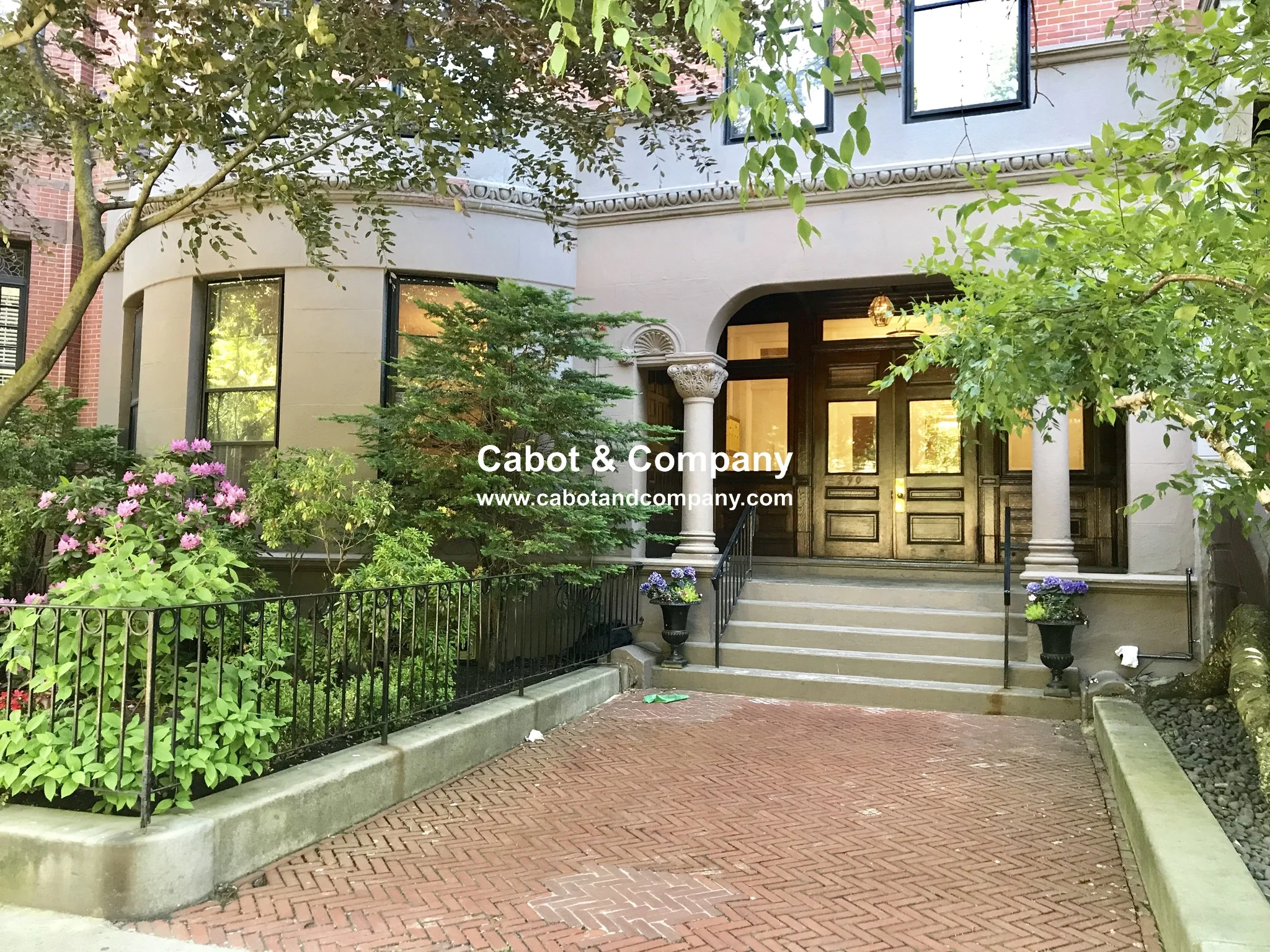 290 Commonwealth Ave, Back Bay