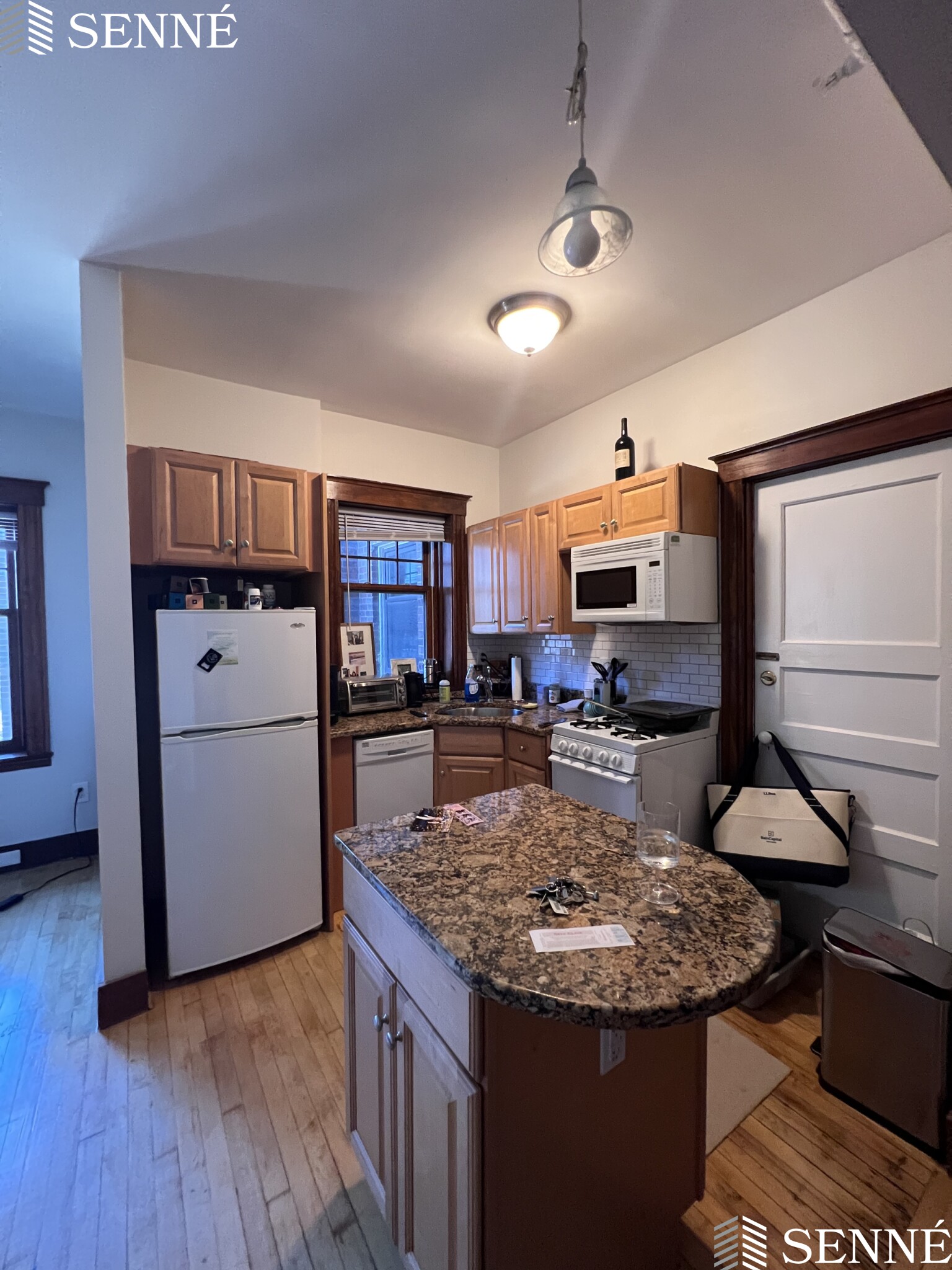 5 Linnaean St, Neighborhood Nine