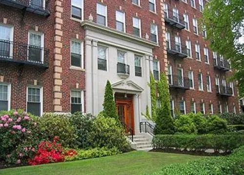 1850 Commonwealth Ave, Brighton