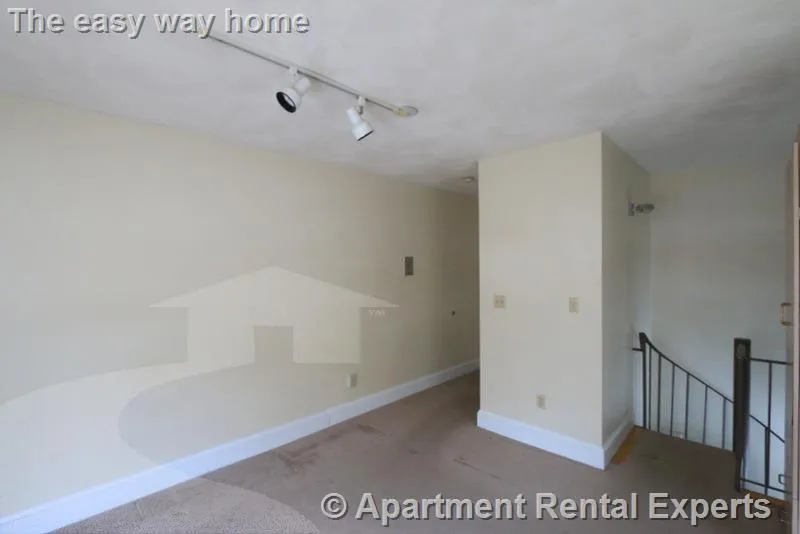 12 Mt Auburn St, Harvard Square