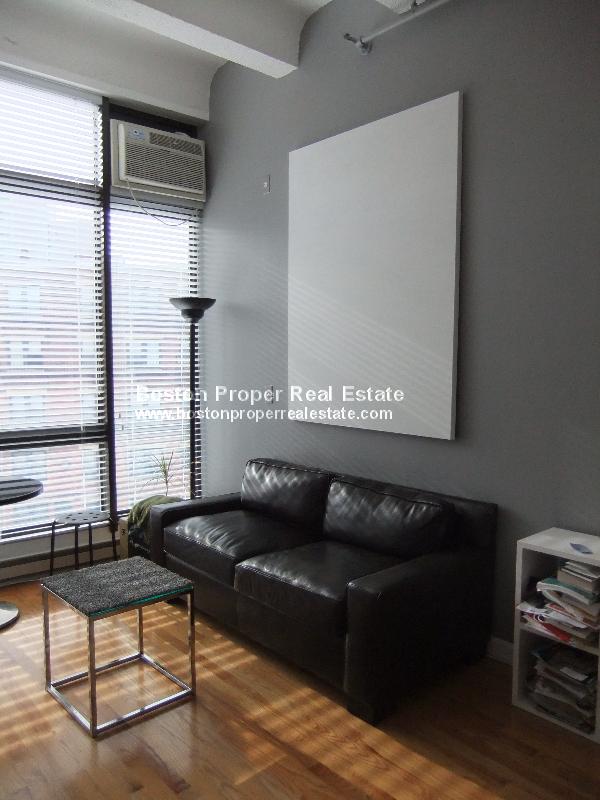 12 Stoneholm St, Fenway