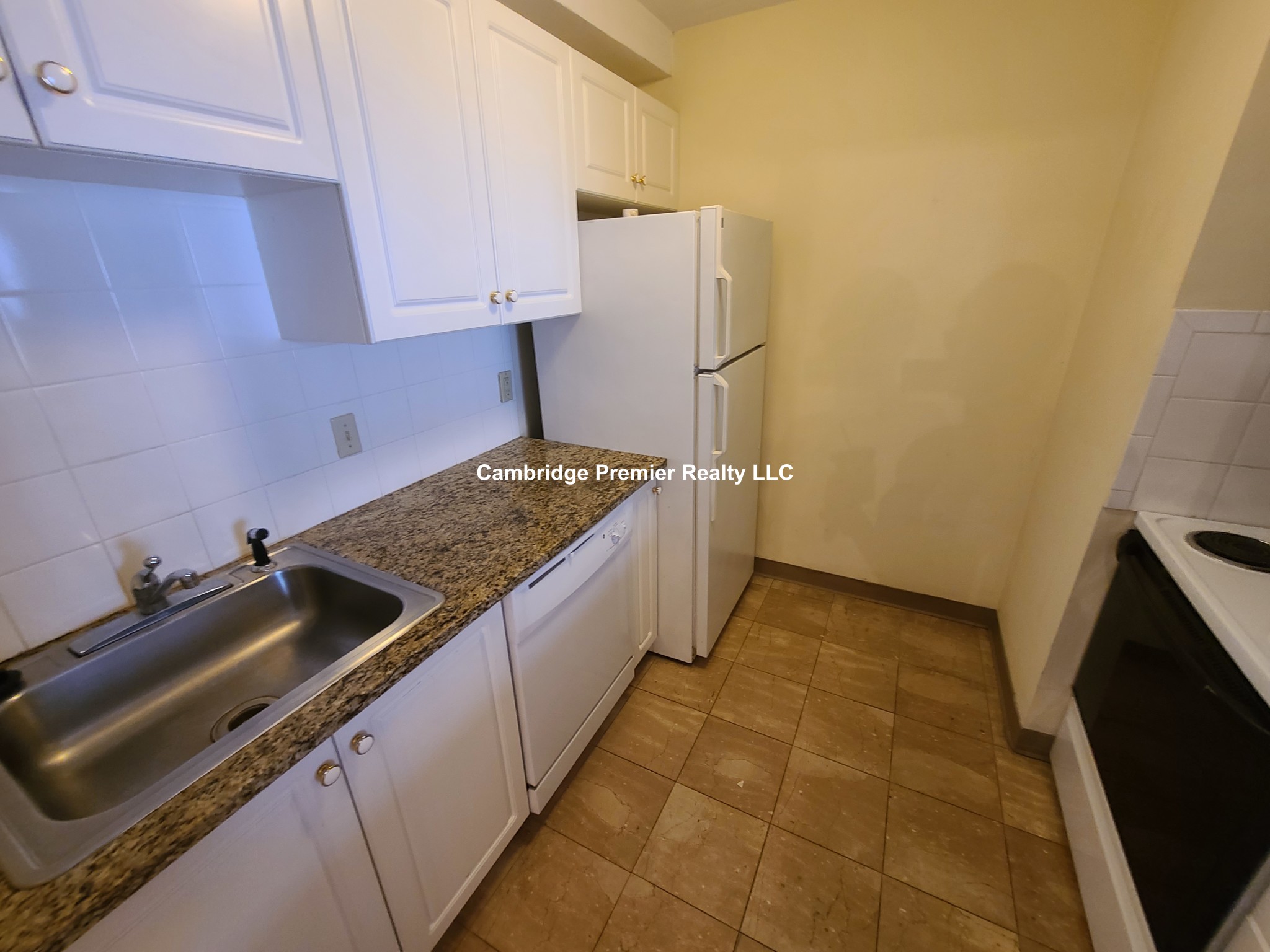 373 Highland Ave, Powder House Square