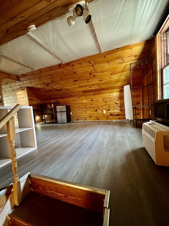 15 Baltic St, Attleboro