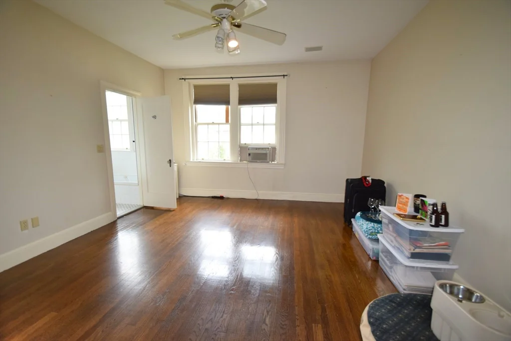 141 Beaconsfield Rd, Brookline