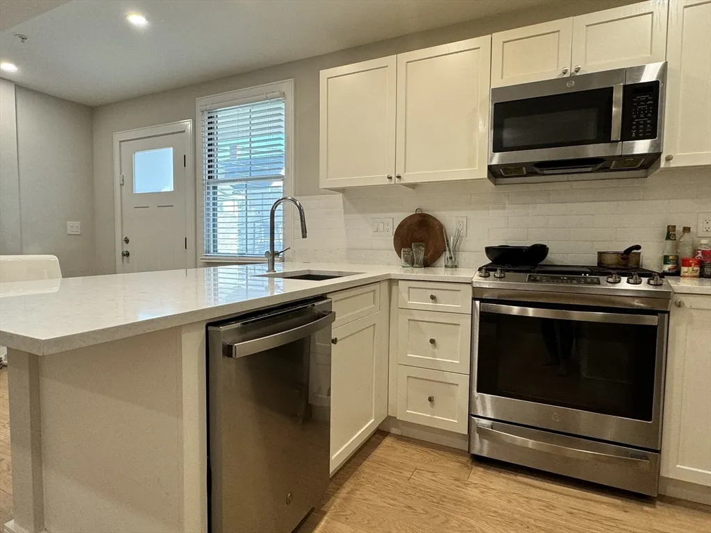 13 Greylock Rd, Allston