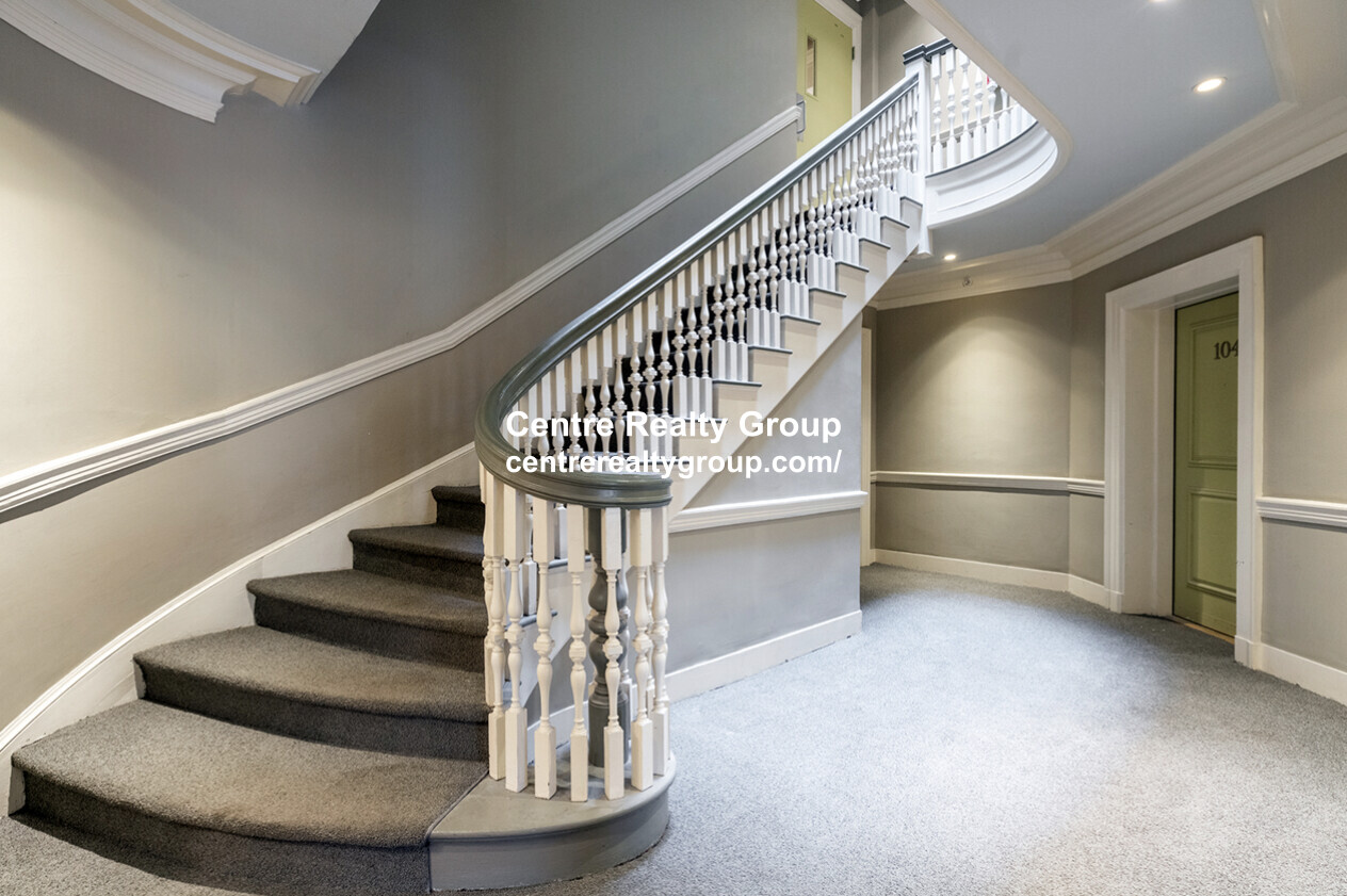 457 Centre St, Newton Corner