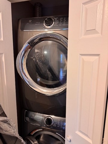 1 Howe St, Winter Hill