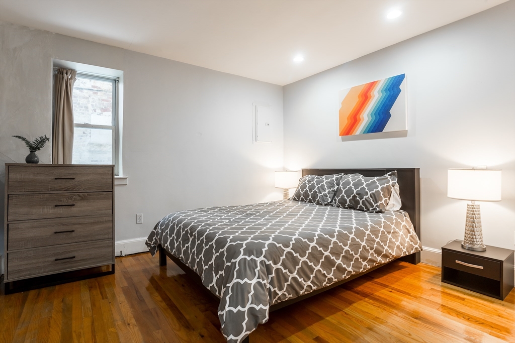 90 Warrenton St, Back Bay