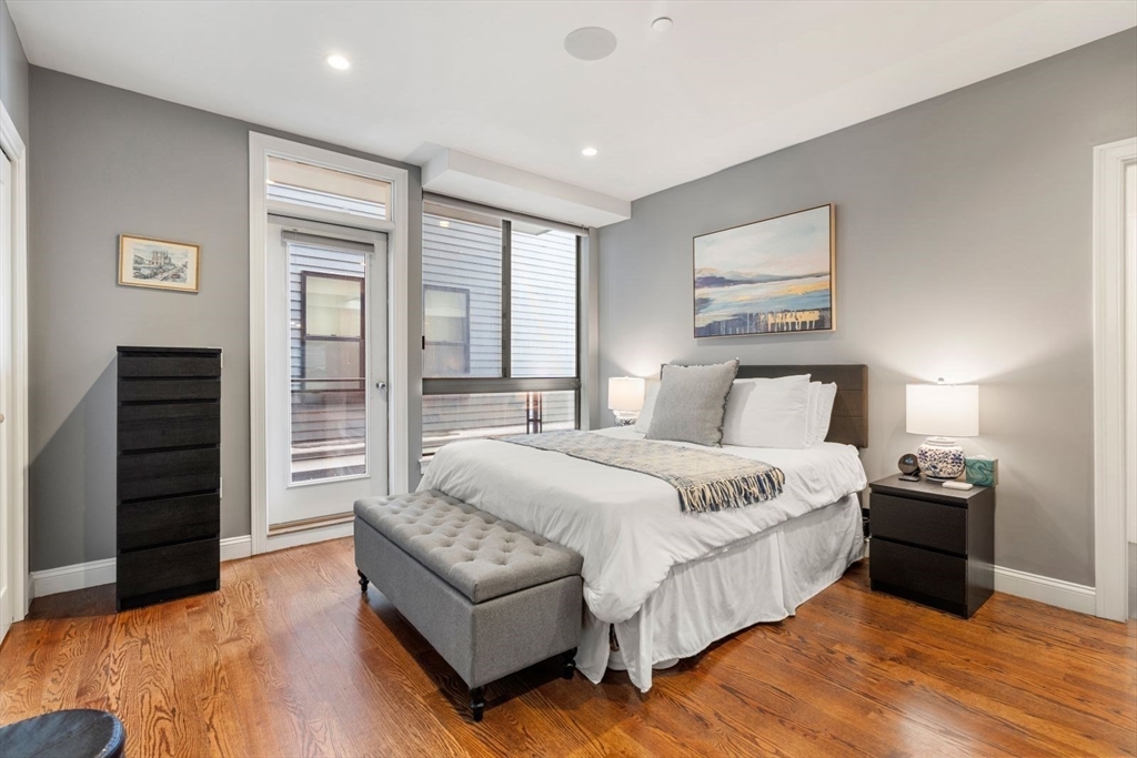 339 D St, South Boston