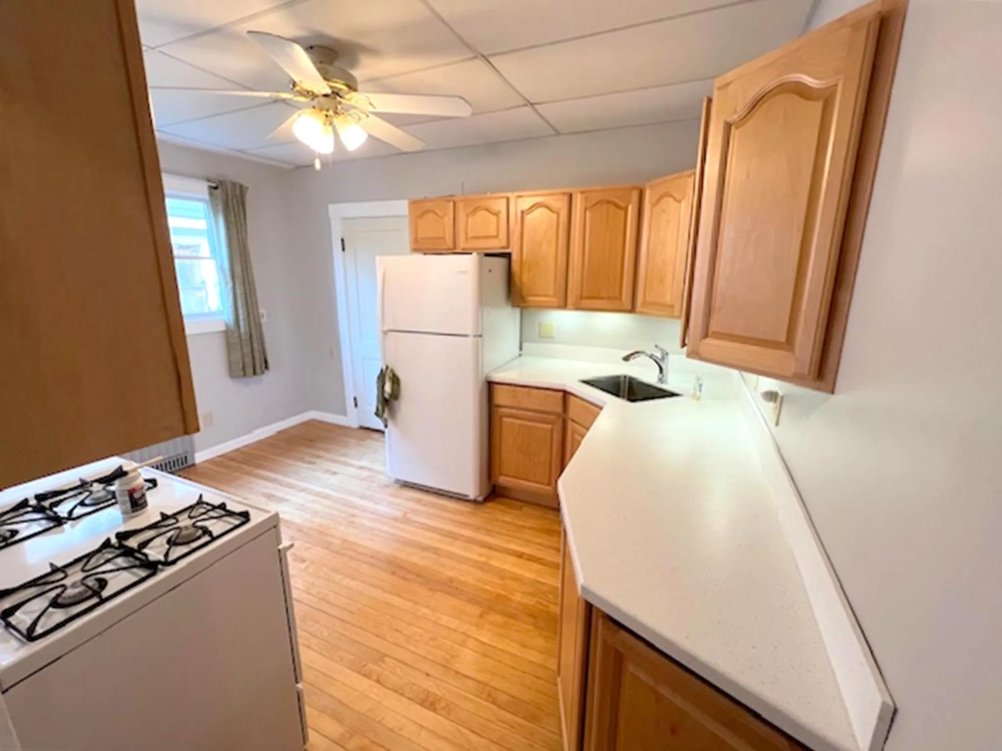 76 Powder House Boulevard, Tufts