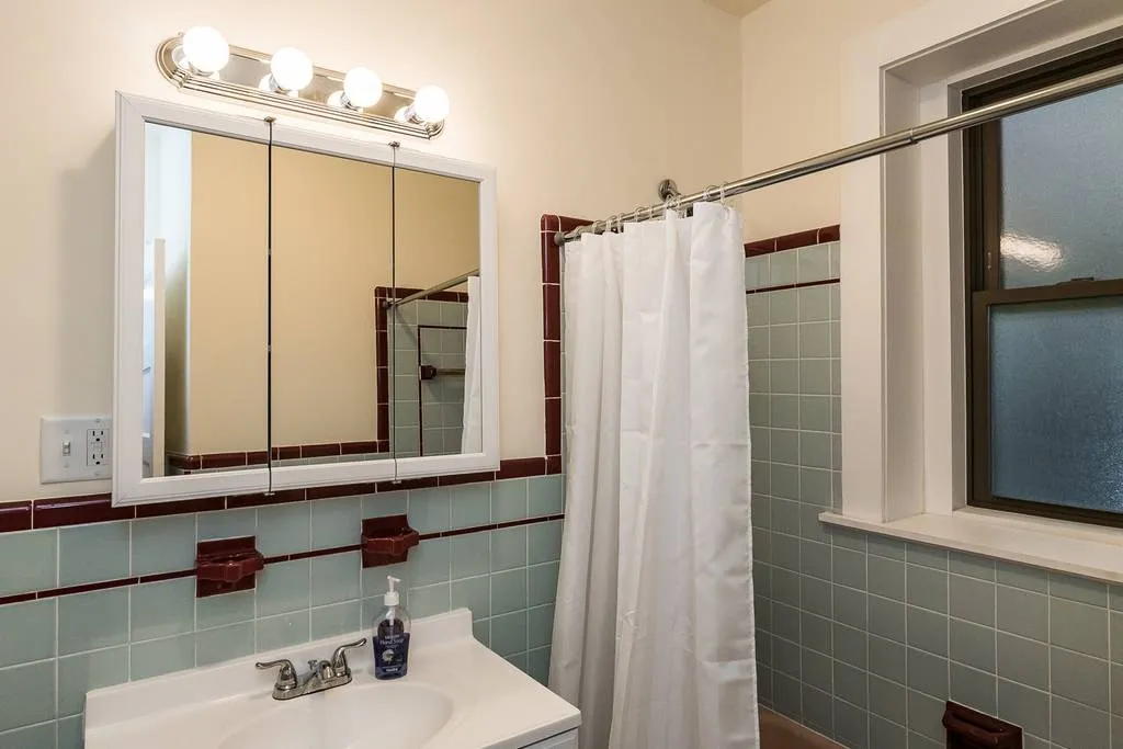 1463 Beacon St, Griggs Park