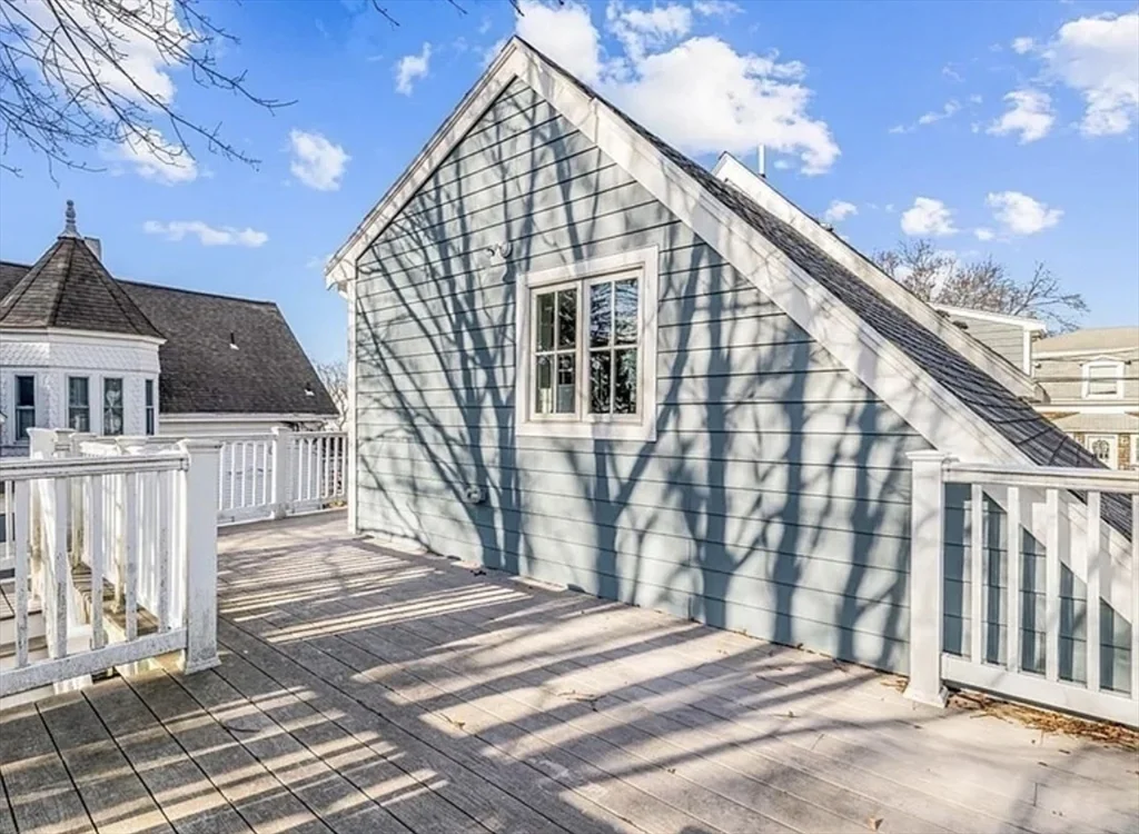 22 Pacific St, Rockland