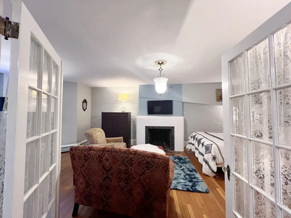 86 Commonwealth Ave, Back Bay