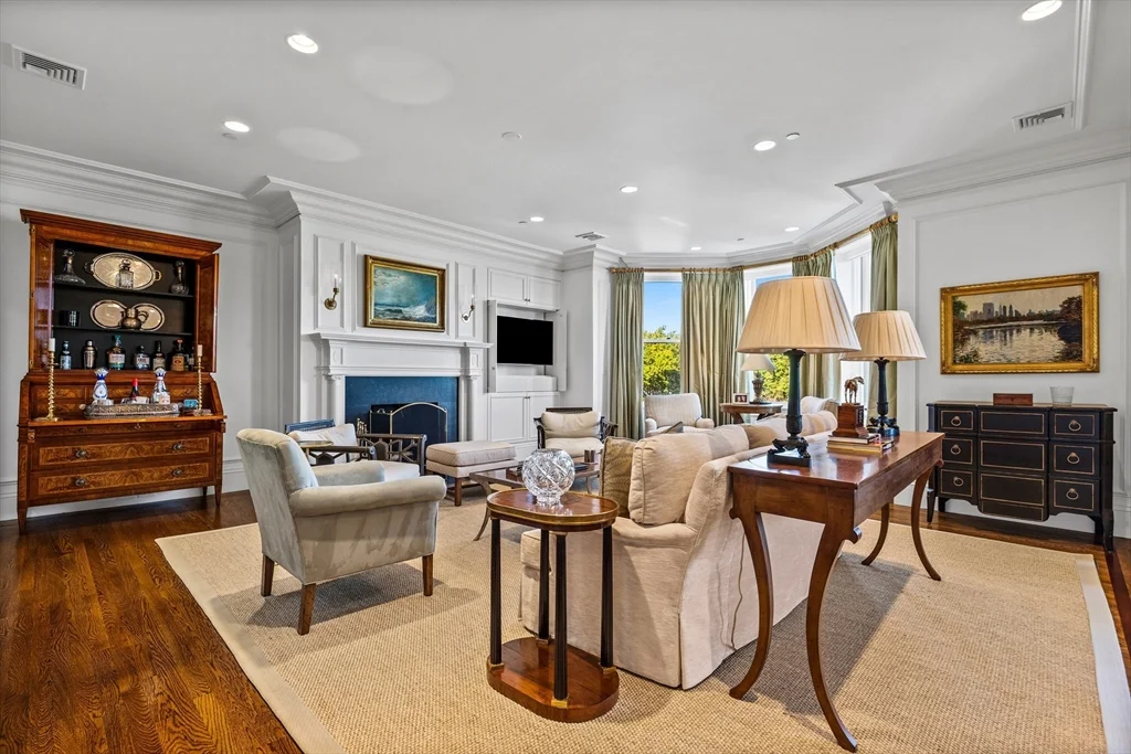 348 Beacon St, Back Bay