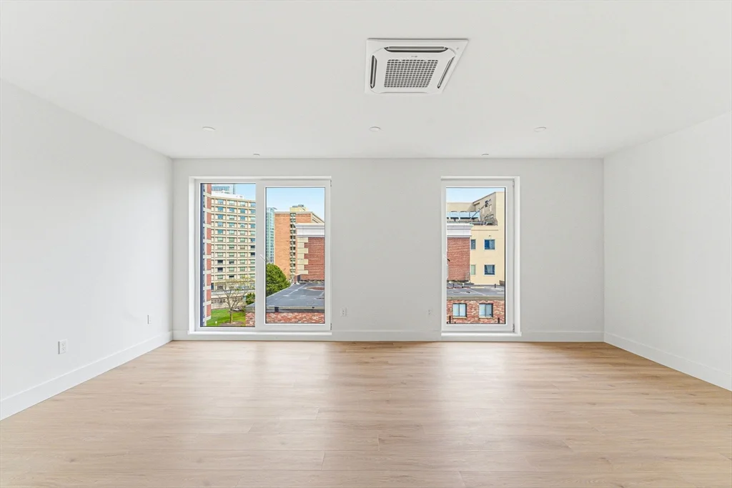 1035 Commonwealth Ave, Allston
