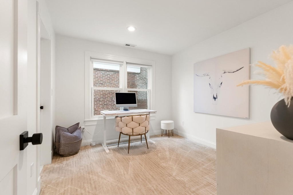 39 Mt Vernon St, Charlestown