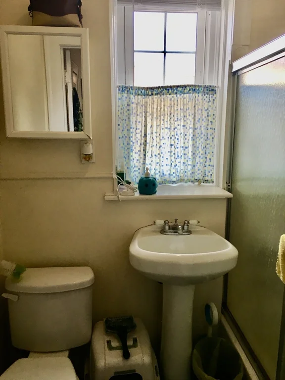 592 Washington St, Aspinwall Hill