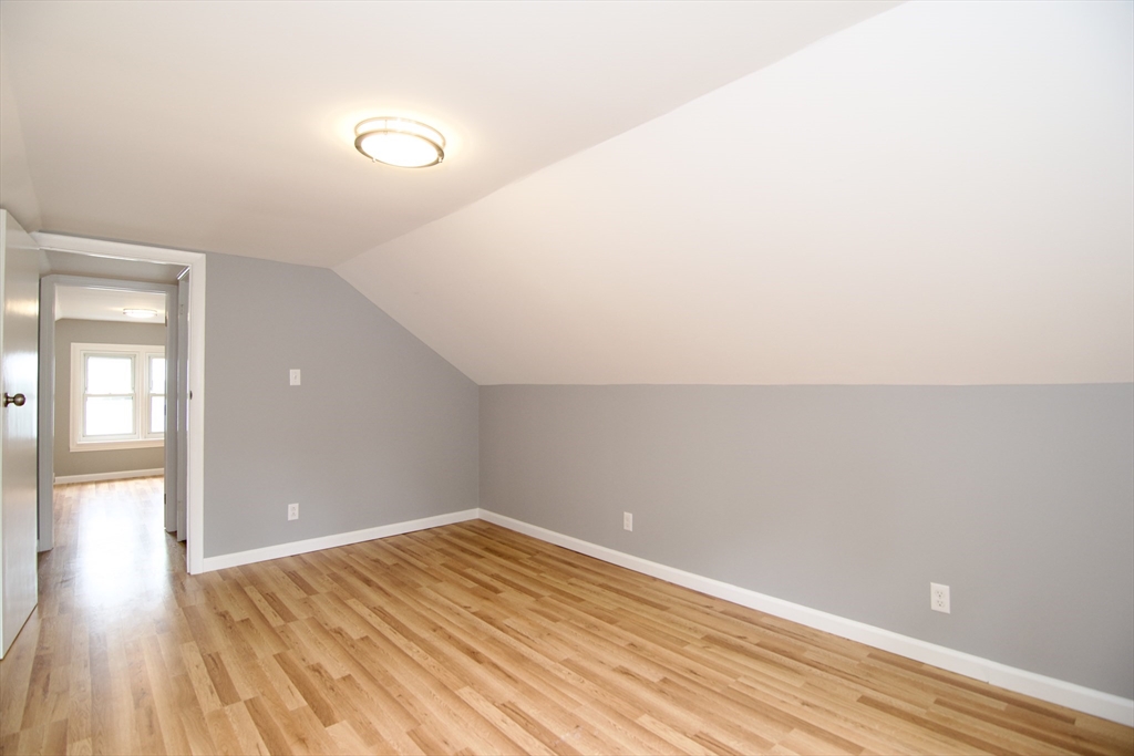 63 Grandview St, East Forest Park