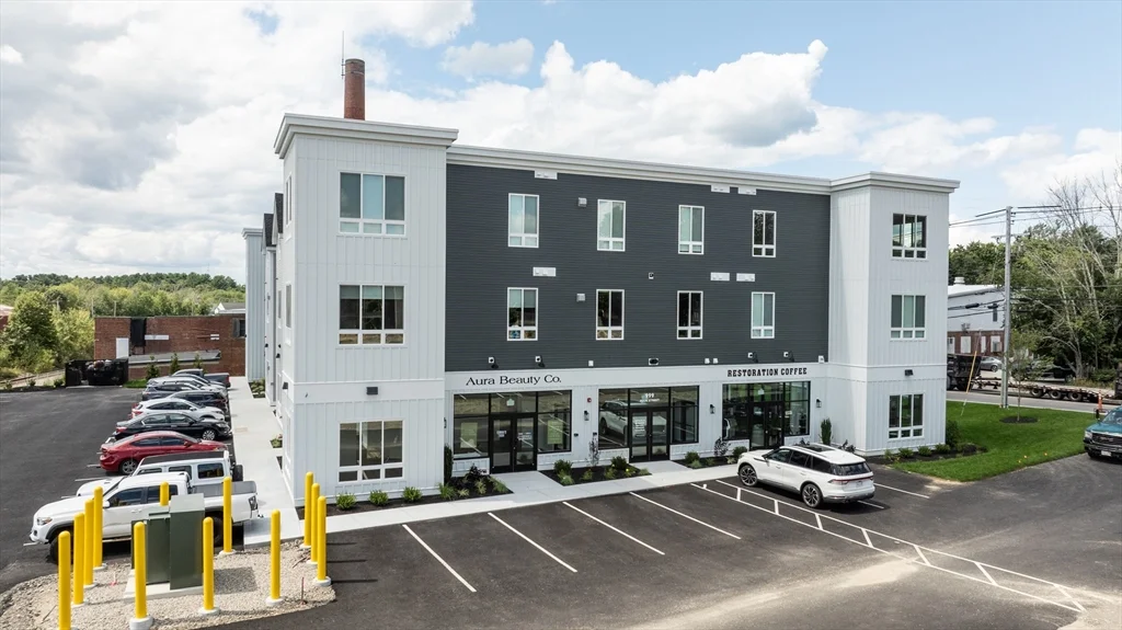 999 Main St, Hanson