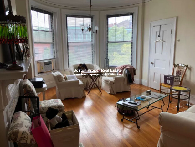 464 Beacon St, Back Bay