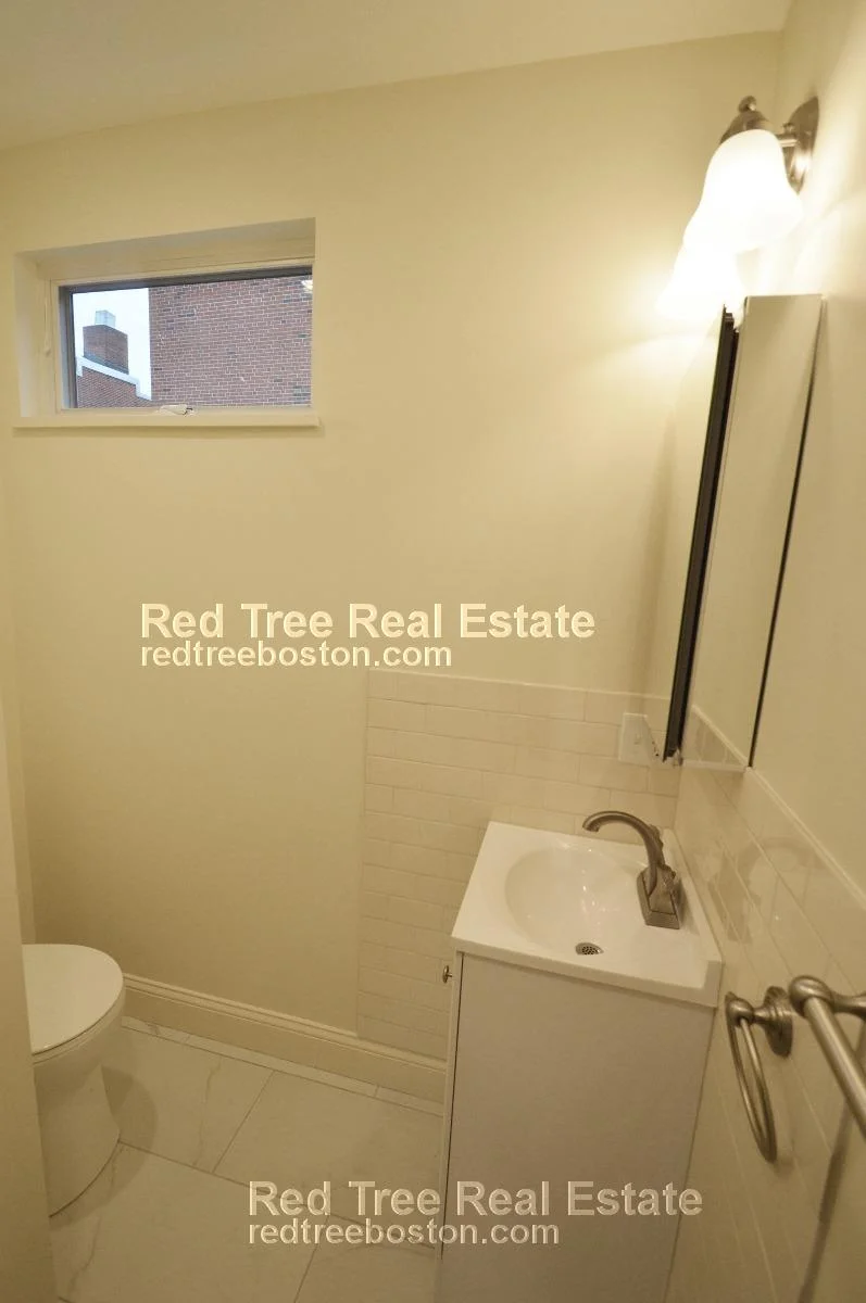 379 Harvard St, Mid Cambridge